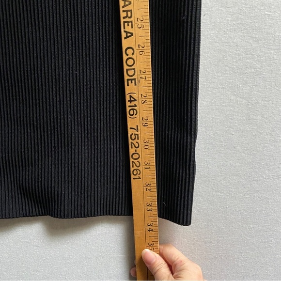 Aritizia Babaton Sculpt Knit Criss Cross Bodycon Dress Black Sz XXS - Picture 11 of 11